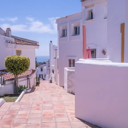 Suitur Duplex Sea View, Bbq & Pool Villa Marbellac